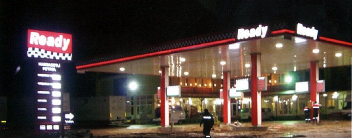 Ready İstasyon: Totem ve kanopi aydınlatma