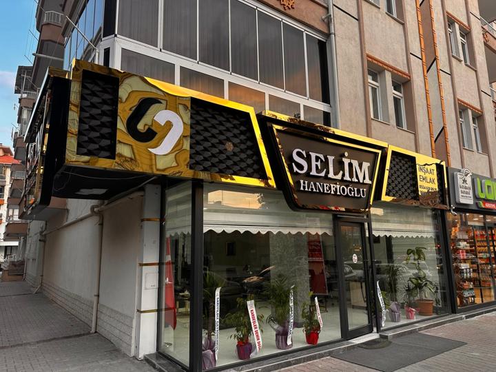 Selim Hanefioğlu Emlak: Cephe giydirme · Ayna kompozit