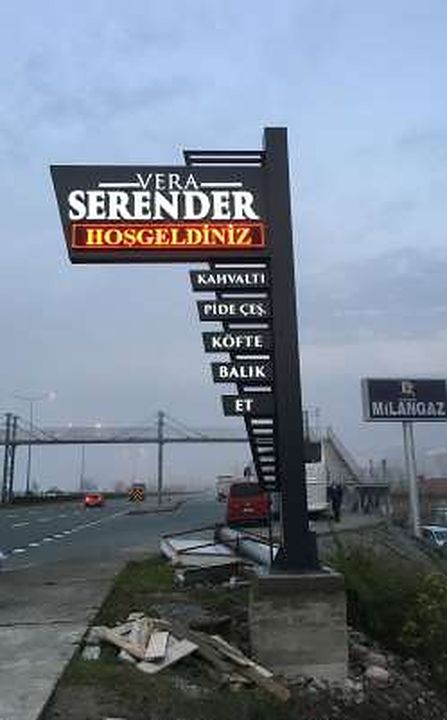 Serender: Yol kenarı totem